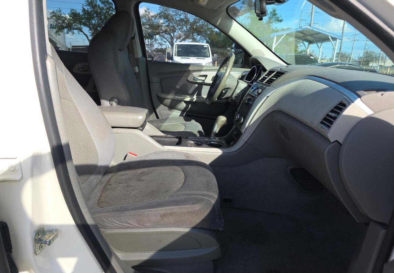 Used 2012 Chevrolet Traverse LS FWD image 10