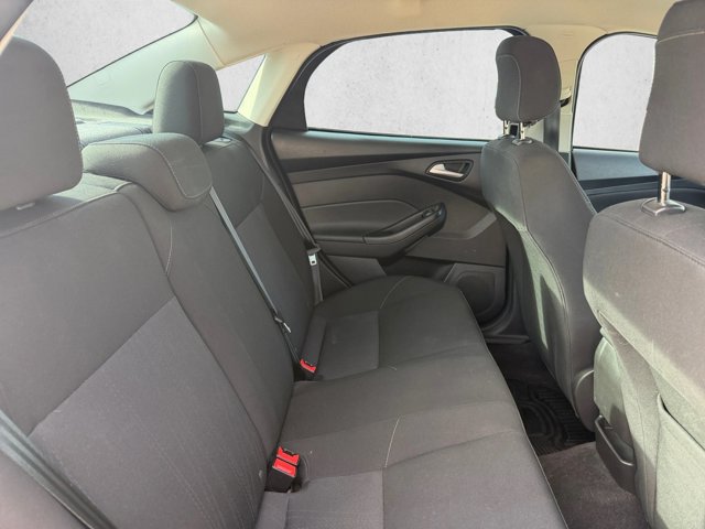 Used 2018 Ford Focus SE FWD image 19