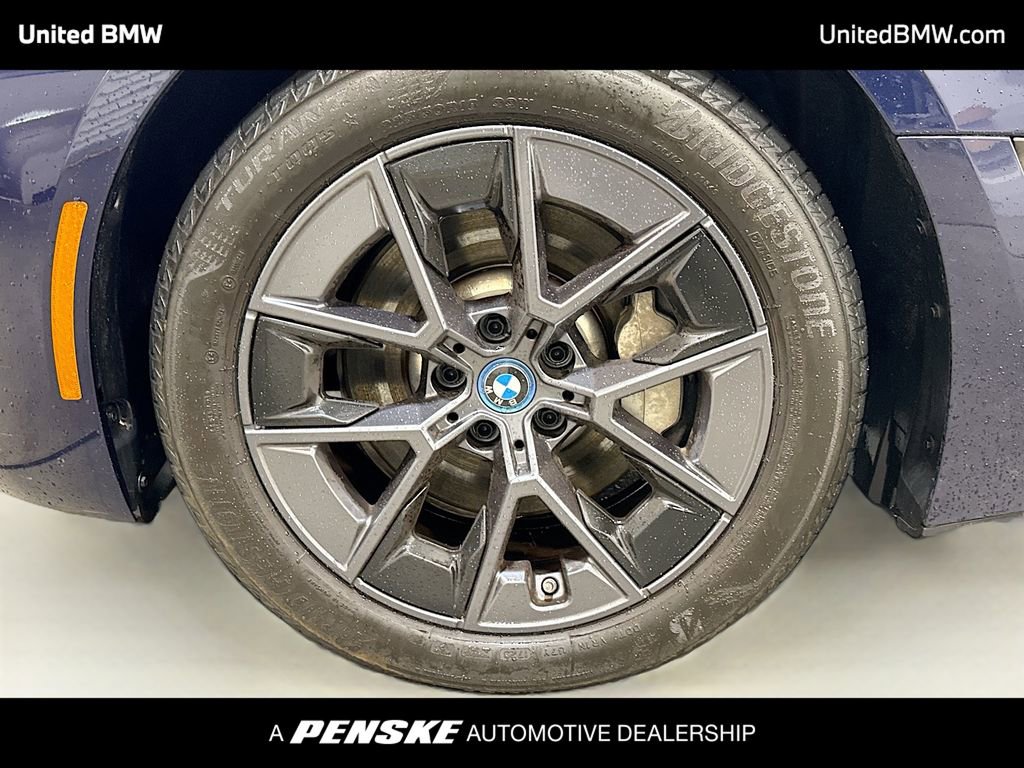 Used 2023 BMW i4 eDrive35 w/ Premium Package RWD image 2