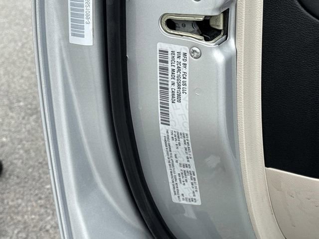 Used 2024 Chrysler Pacifica Limited image 31