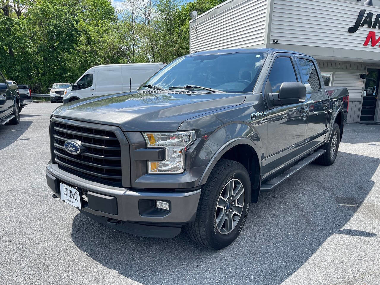 Used 2016 Ford F150 XLT w/ Equipment Group 302A Luxury image 3