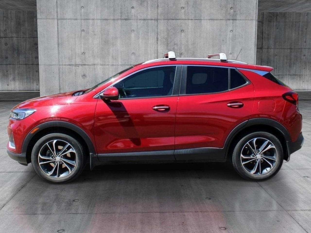 Used 2021 Buick Encore GX Select w/ Advanced Technology Package FWD image 2