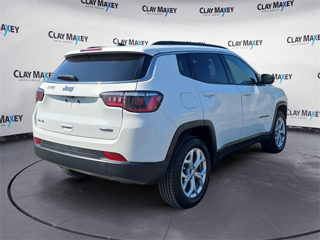 Used 2024 Jeep Compass Latitude image 5