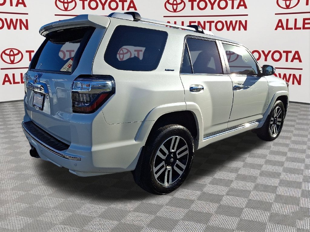 Used 2022 Toyota 4Runner Limited AWD/4WD image 8