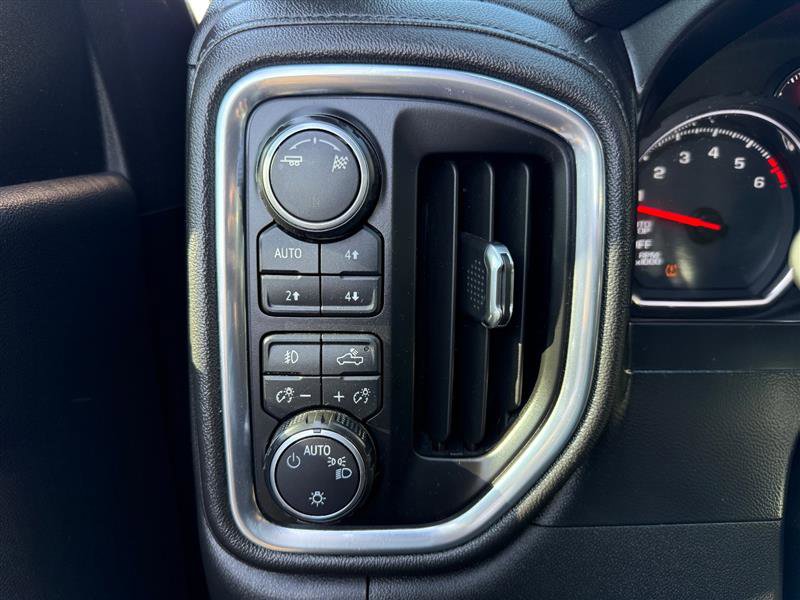 Used 2019 Chevrolet Silverado 1500 RST AWD/4WD image 30