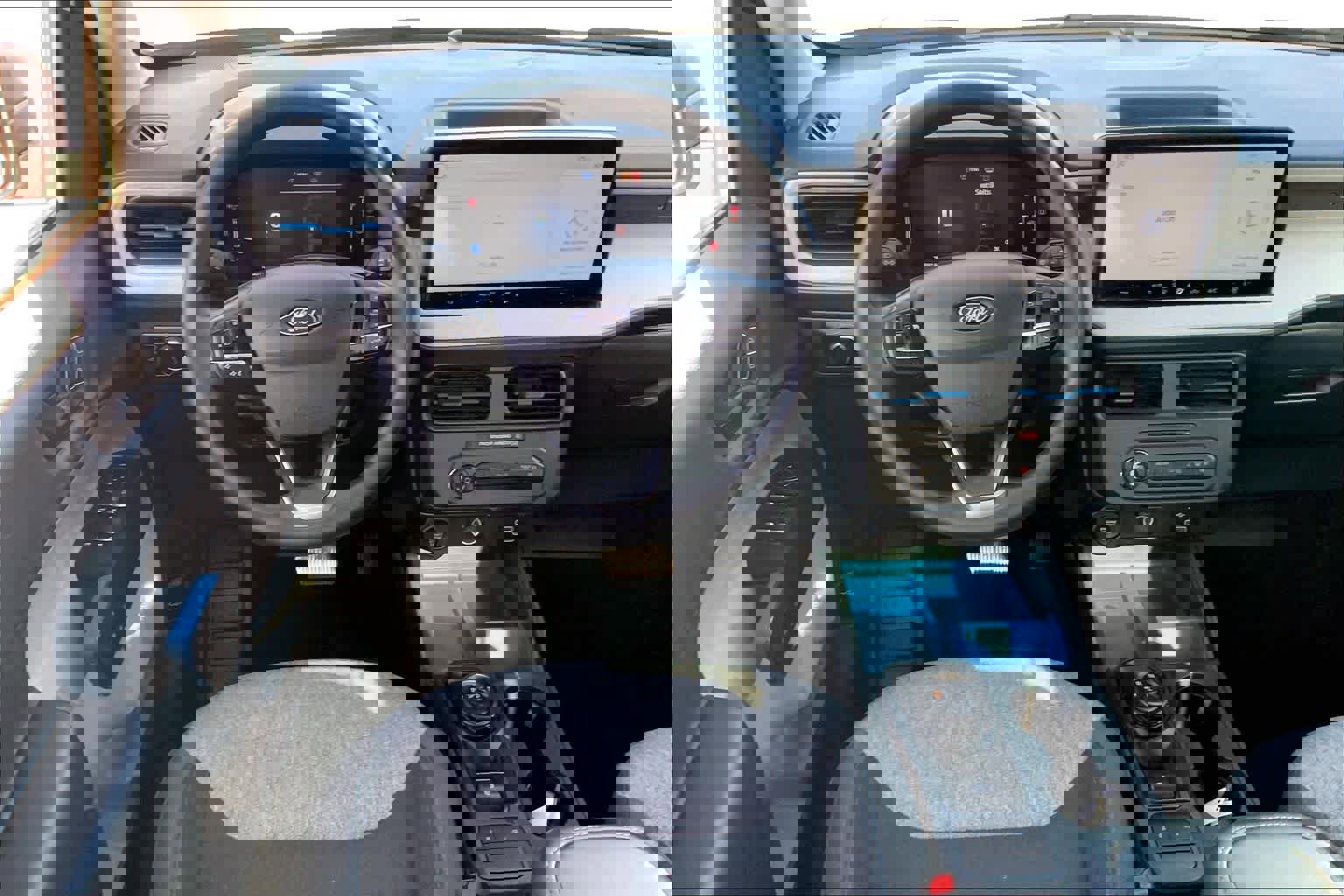 Used 2025 Ford Maverick XLT w/ Equipment Group 302A image 6