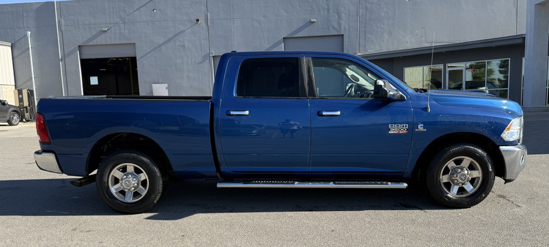 Used 2010 Dodge Ram 3500 Truck SLT w/ Big Horn Regional Package RWD image 3