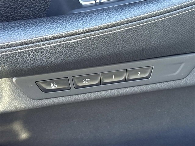 Used 2019 BMW 740i xDrive image 25