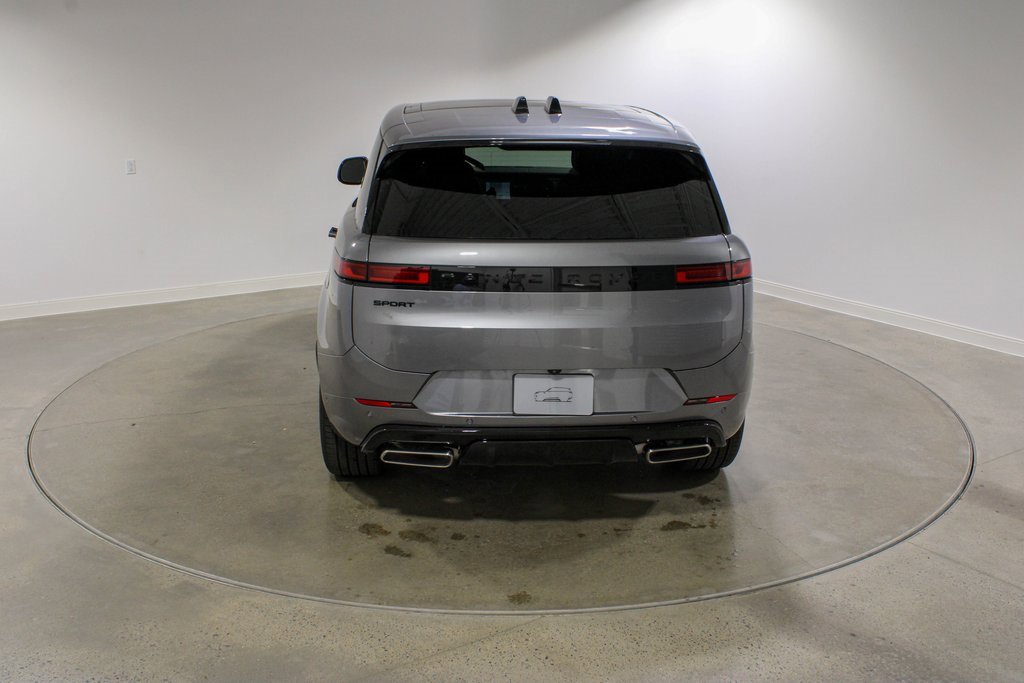 New 2025 Land Rover Range Rover Sport Dynamic SE image 4