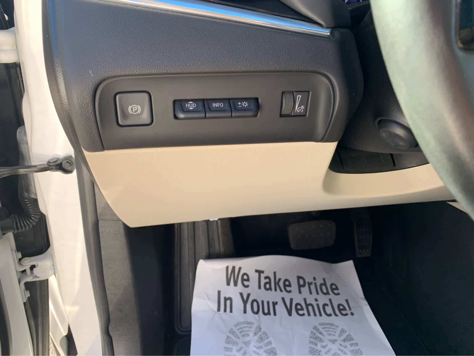 Used 2022 Buick Enclave Avenir w/ Avenir Technology Package image 14