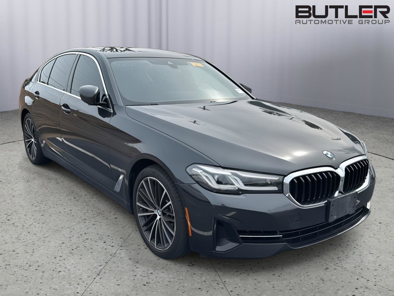 Used 2021 BMW 540i w/ M Sport Package image 3