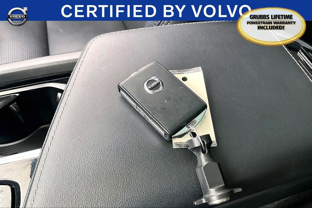Certified 2023 Volvo XC60 B5 Ultimate w/ Protection Package Premier image 14