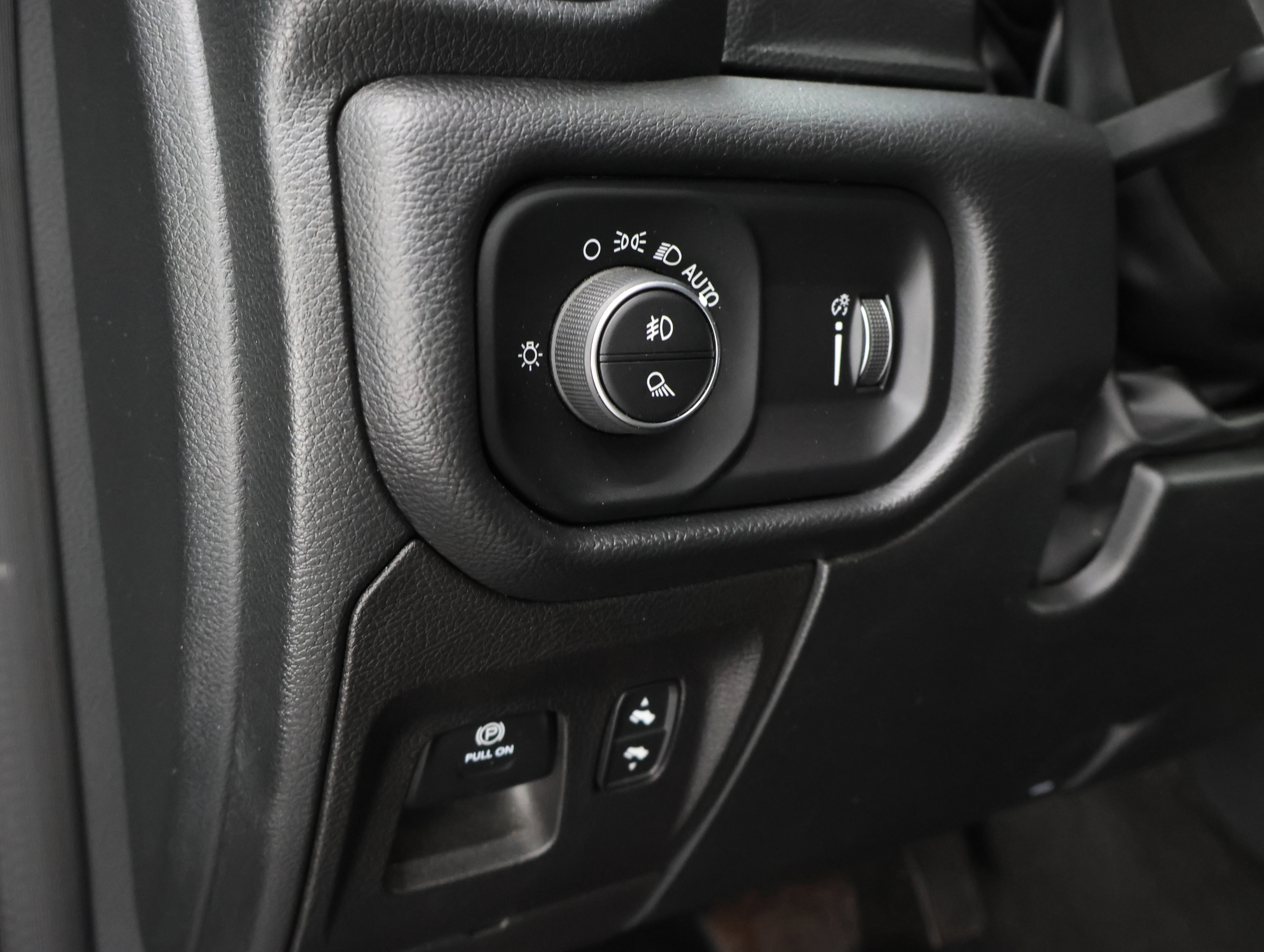 Used 2022 RAM 1500 Big Horn AWD/4WD image 38