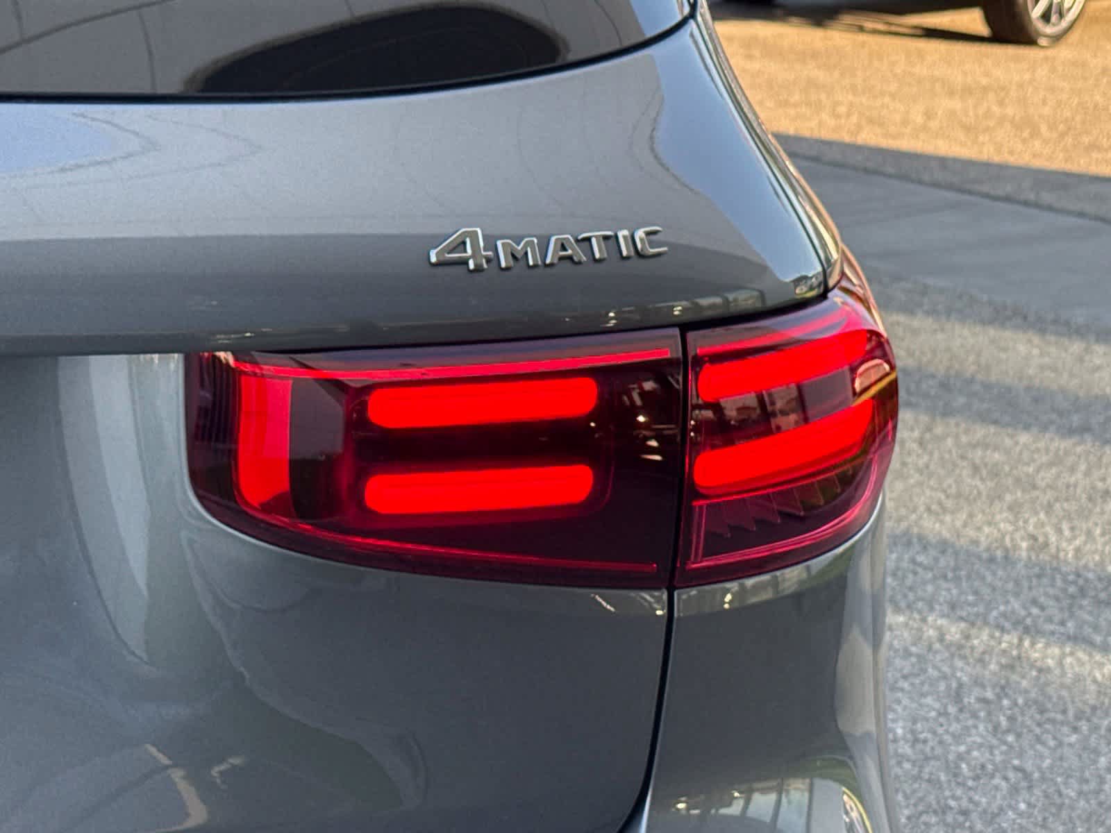 New 2026 Mercedes-Benz GLB 250 4MATIC image 11