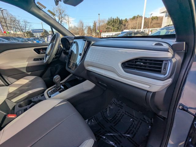 Used 2025 Subaru Forester Limited image 25