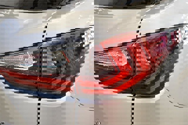 Used 2017 Lexus RX 450h AWD image 12