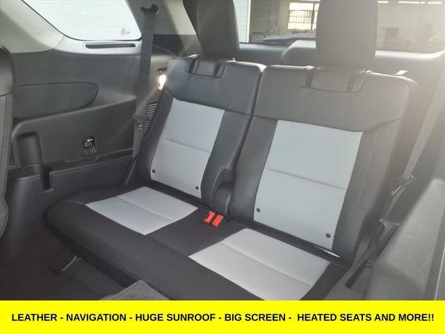 Used 2023 Ford Explorer XLT w/ Equipment Group 202A image 11