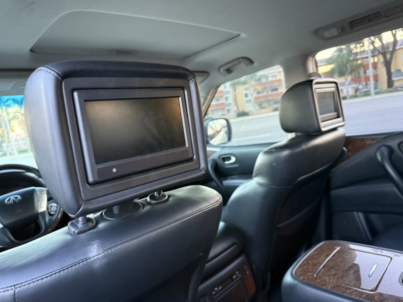 Used 2016 INFINITI QX80 Luxe w/ 22" Wheel Package image 15