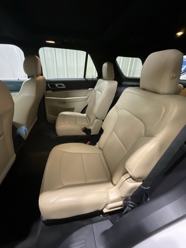 Used 2017 Ford Explorer Limited w/ Equipment Group 301A image 9