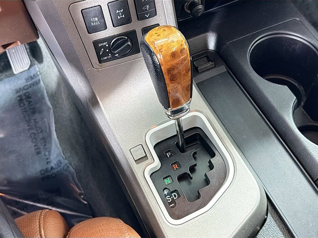 Used 2016 Toyota Sequoia Platinum image 16