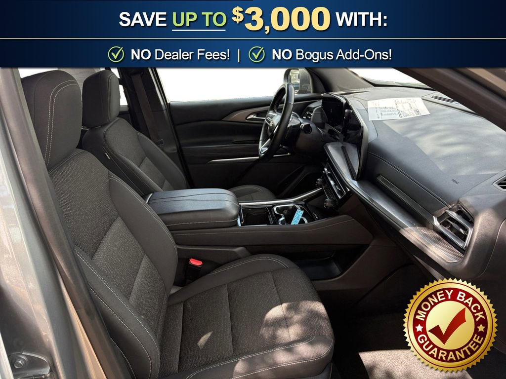 Used 2024 Chevrolet Traverse LT image 22