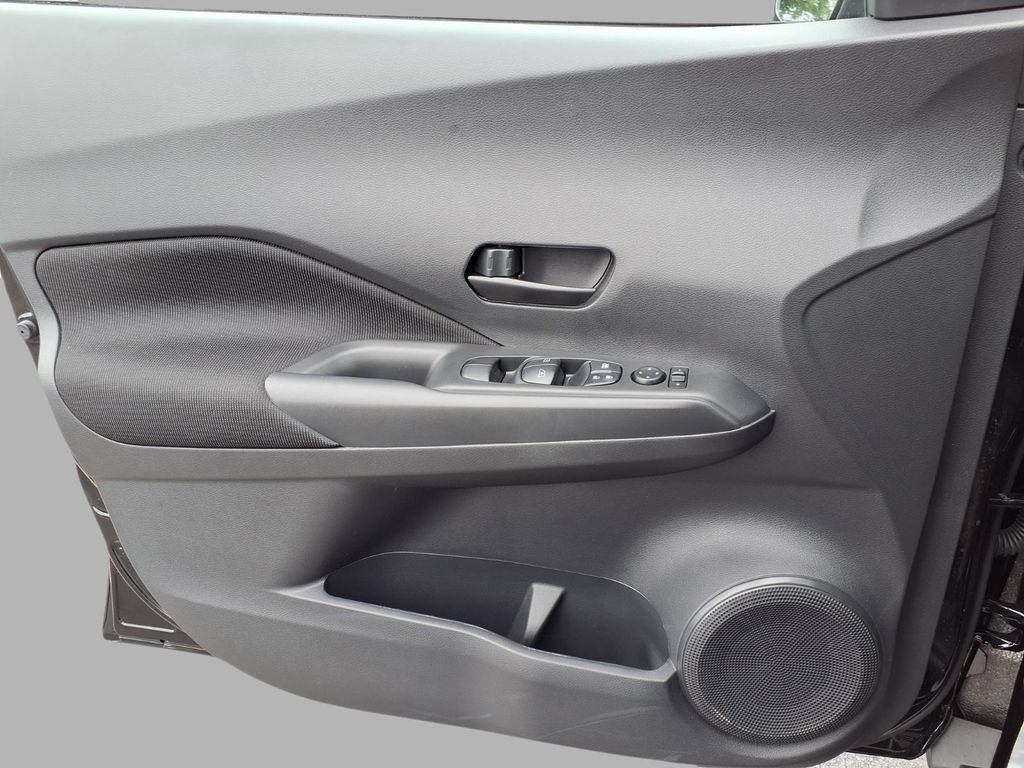 Used 2025 Nissan Kicks Play S FWD image 18