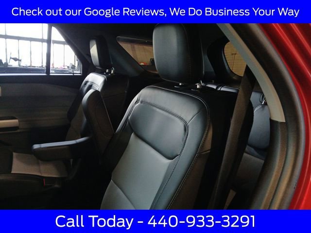 Used 2023 Ford Explorer XLT w/ Equipment Group 202A image 33