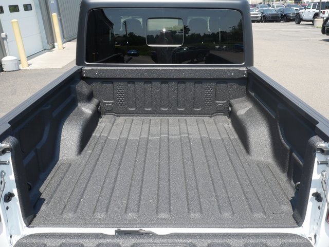 New 2025 Jeep Gladiator Rubicon w/ Safety Group image 11