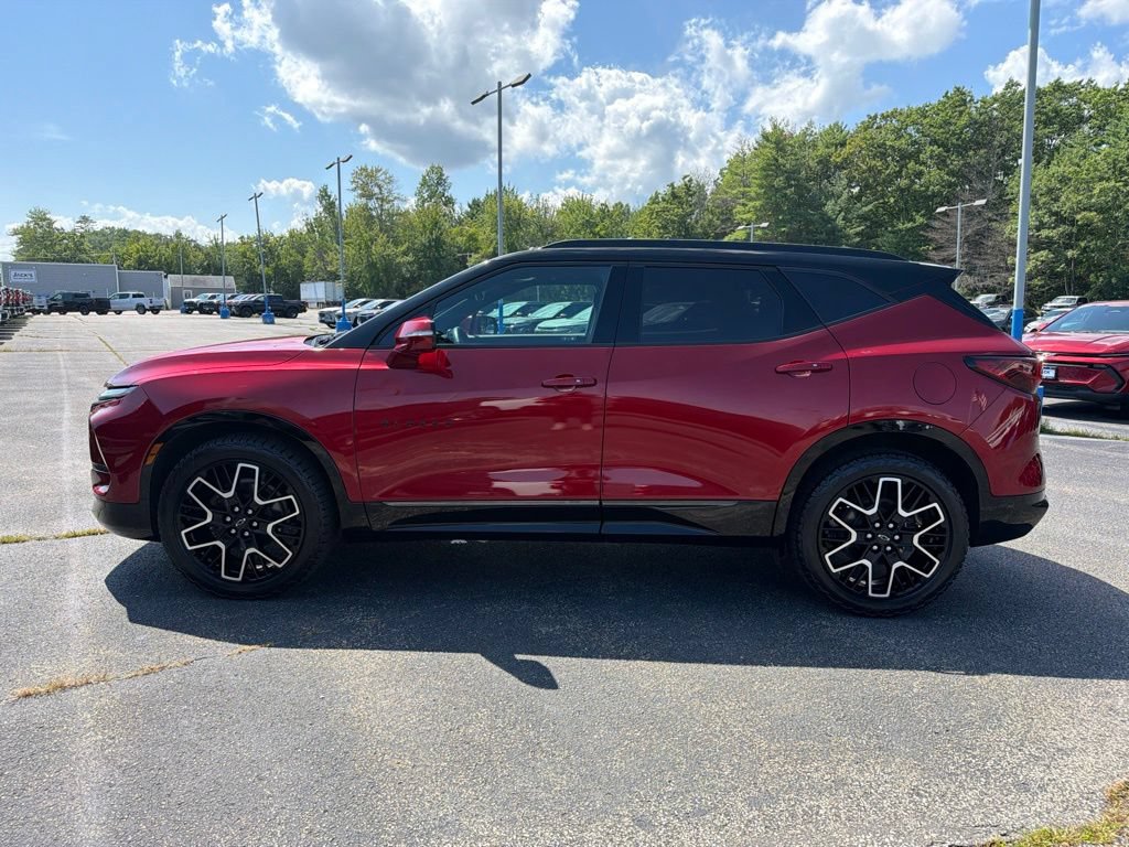 Used 2024 Chevrolet Blazer RS w/ Driver Confidence II Package AWD/4WD image 3