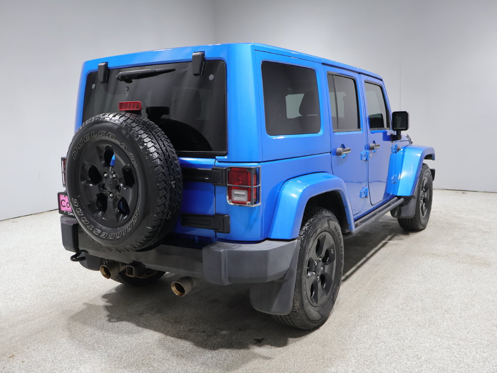 Used 2015 Jeep Wrangler Unlimited Sahara AWD/4WD image 2
