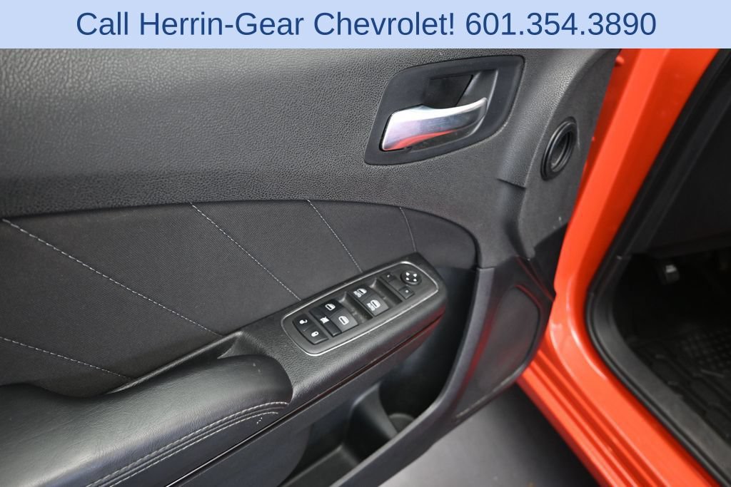 Used 2022 Dodge Charger SXT w/ Blacktop Package AWD/4WD image 11