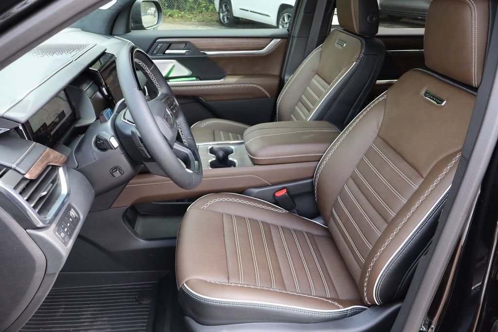 New 2026 GMC Acadia Denali Ultimate w/ LPO, Floor Liner Package AWD/4WD image 12