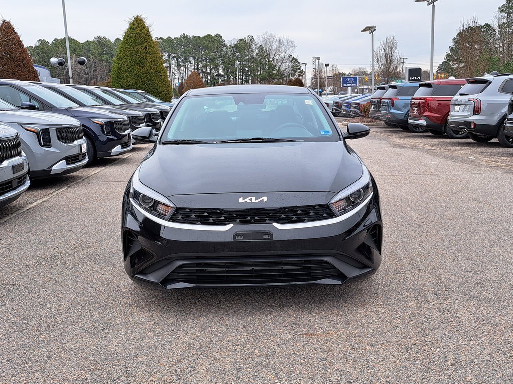 Used 2024 Kia Forte LXS w/ LXS Technology Package image 3