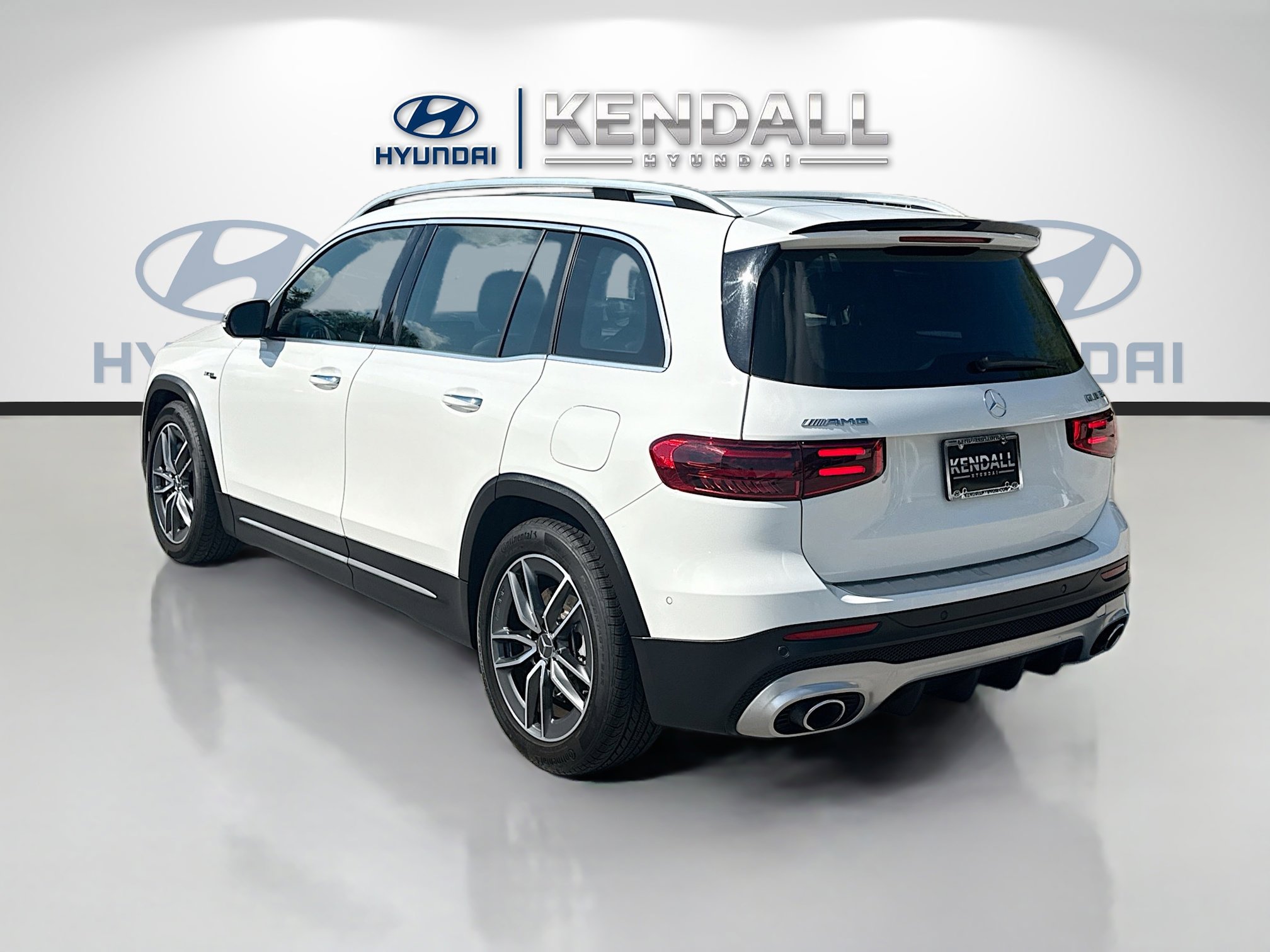 Used 2025 Mercedes-Benz GLB 35 AMG 4MATIC image 4