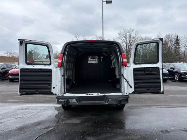 Used 2024 GMC Savana 2500 w/ Driver Convenience Package image 8