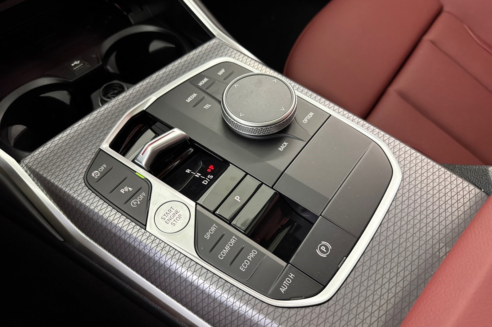 New 2026 BMW 330i Sedan w/ Premium Package RWD image 15