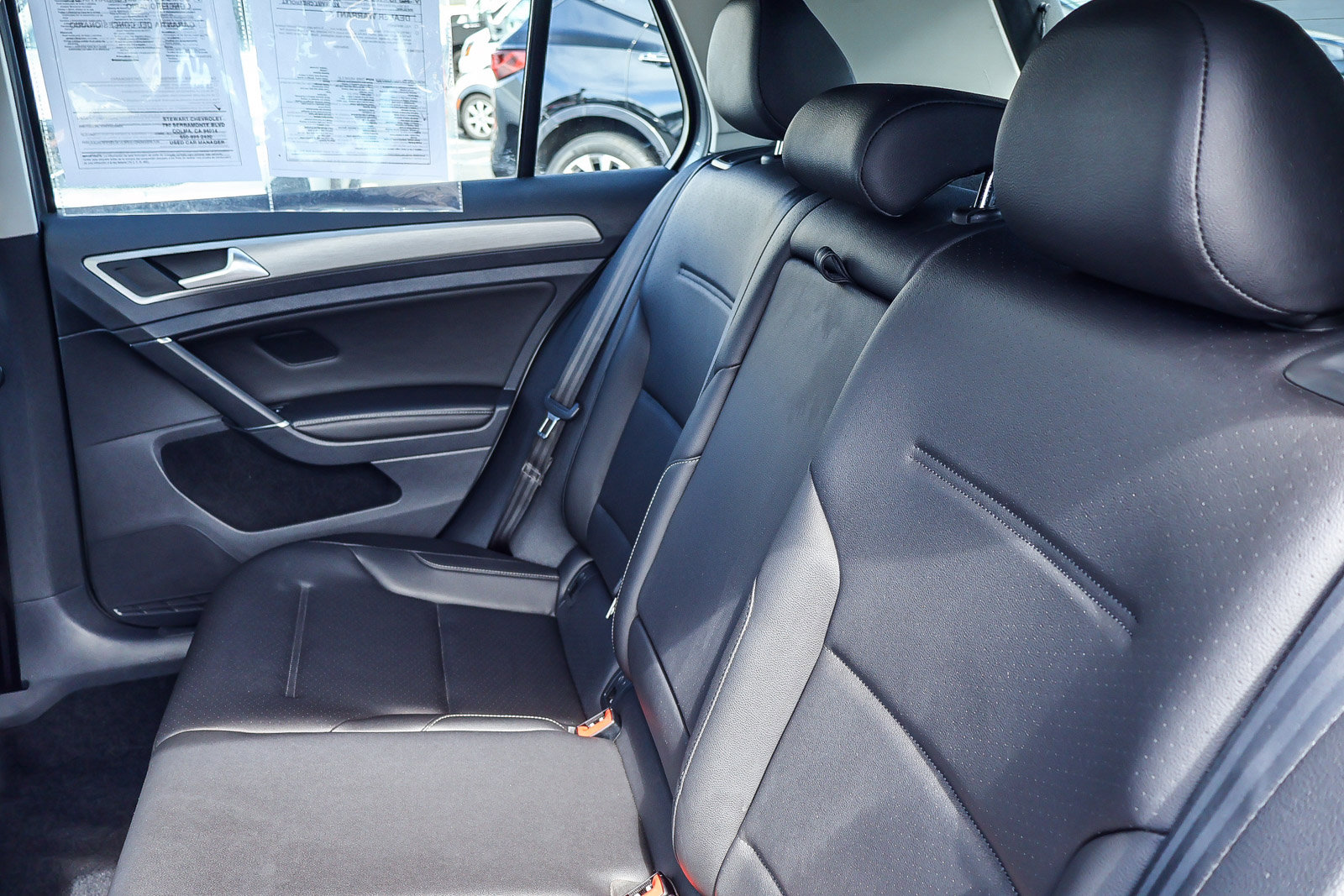 Used 2017 Volkswagen Golf S image 16