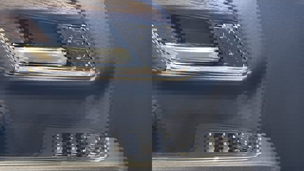 New 2026 GMC Sierra 1500 SLT w/ SLT Premium Plus Package image 23