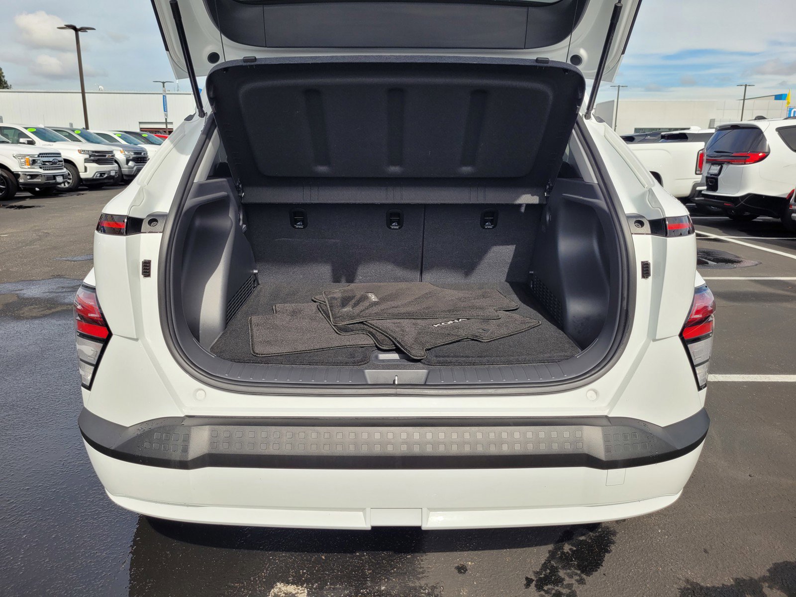 Used 2024 Hyundai Kona SEL image 27