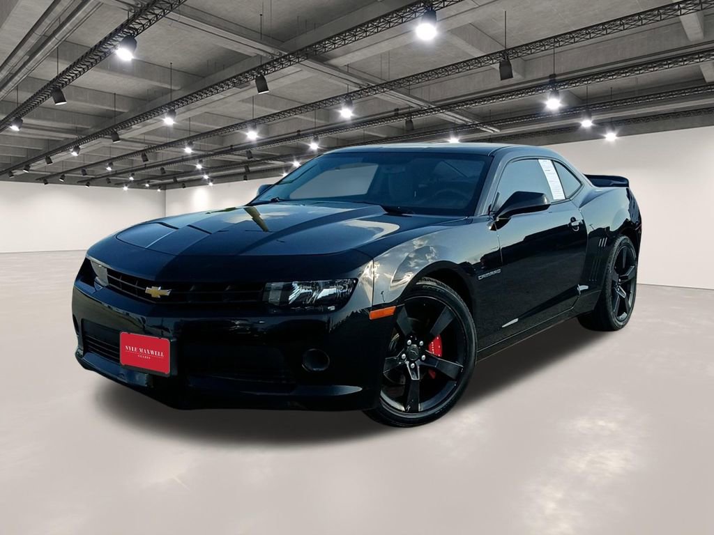 Used 2015 Chevrolet Camaro LS RWD image 1