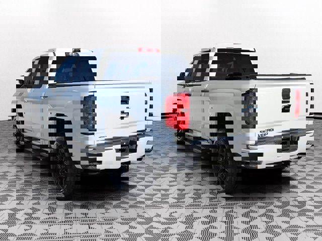 Used 2018 Chevrolet Silverado 1500 Custom w/ Custom Value Package image 4