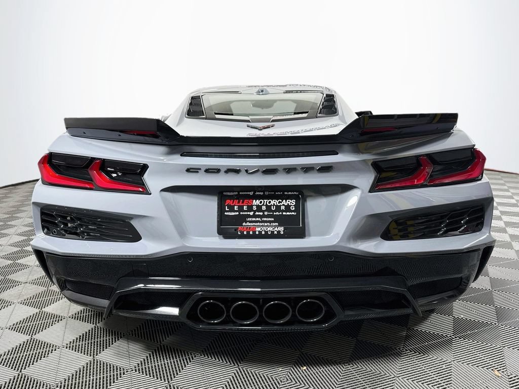 Used 2025 Chevrolet Corvette Z06 w/ Stealth Interior Trim Package RWD image 7