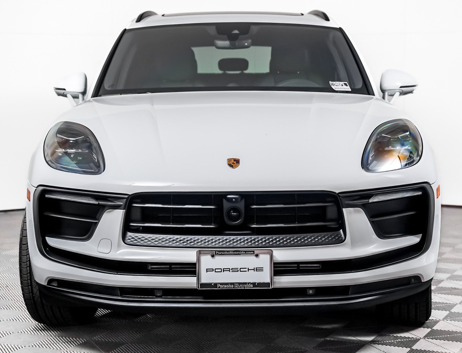 Certified 2026 Porsche Macan AWD/4WD image 7