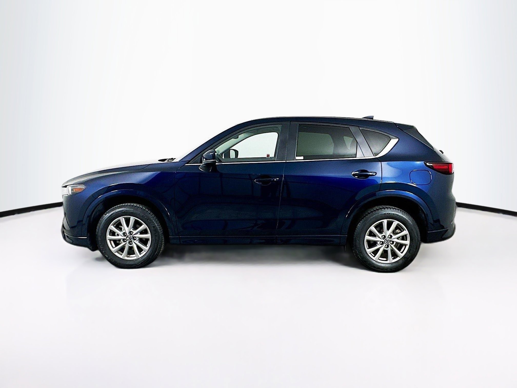 Used 2025 MAZDA CX-5 AWD 2.5 S w/ Preferred Package image 4