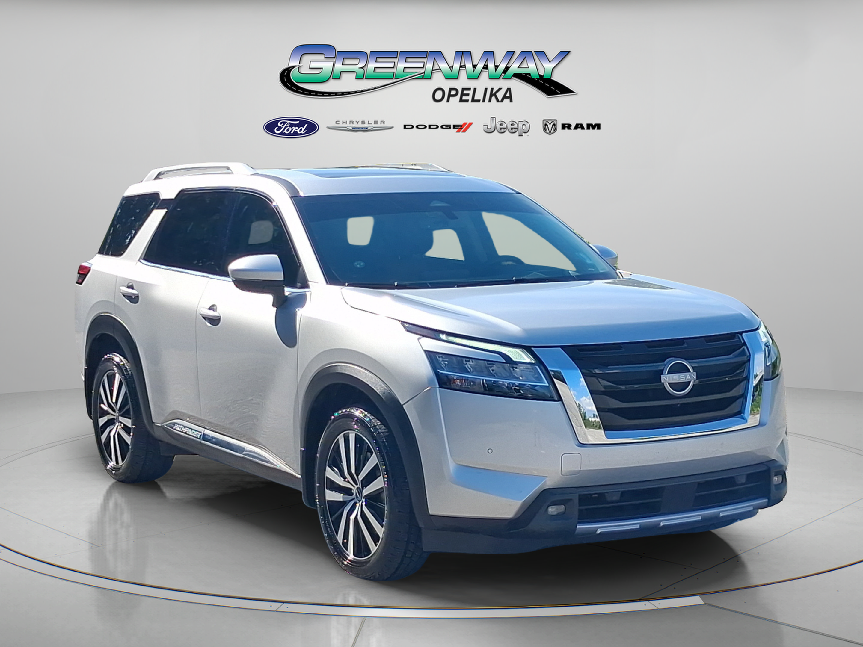 Used 2023 Nissan Pathfinder Platinum AWD/4WD image 1