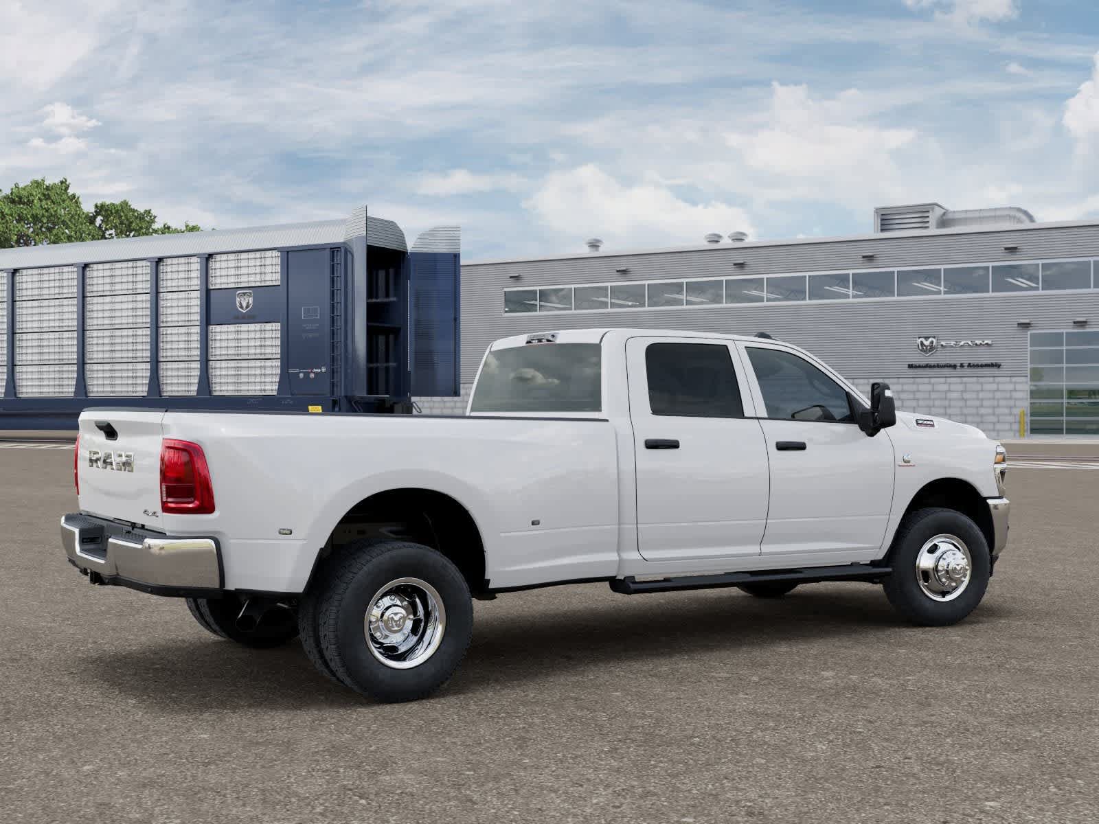 New 2026 RAM 3500 Tradesman AWD/4WD image 4