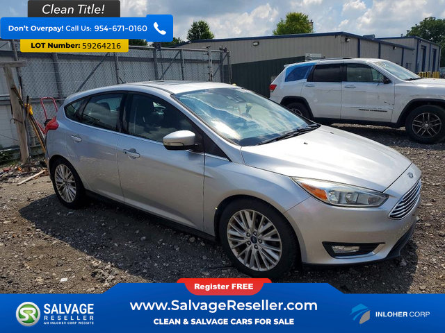 Used 2016 Ford Focus Titanium w/ Titanium Technology Package FWD image 5