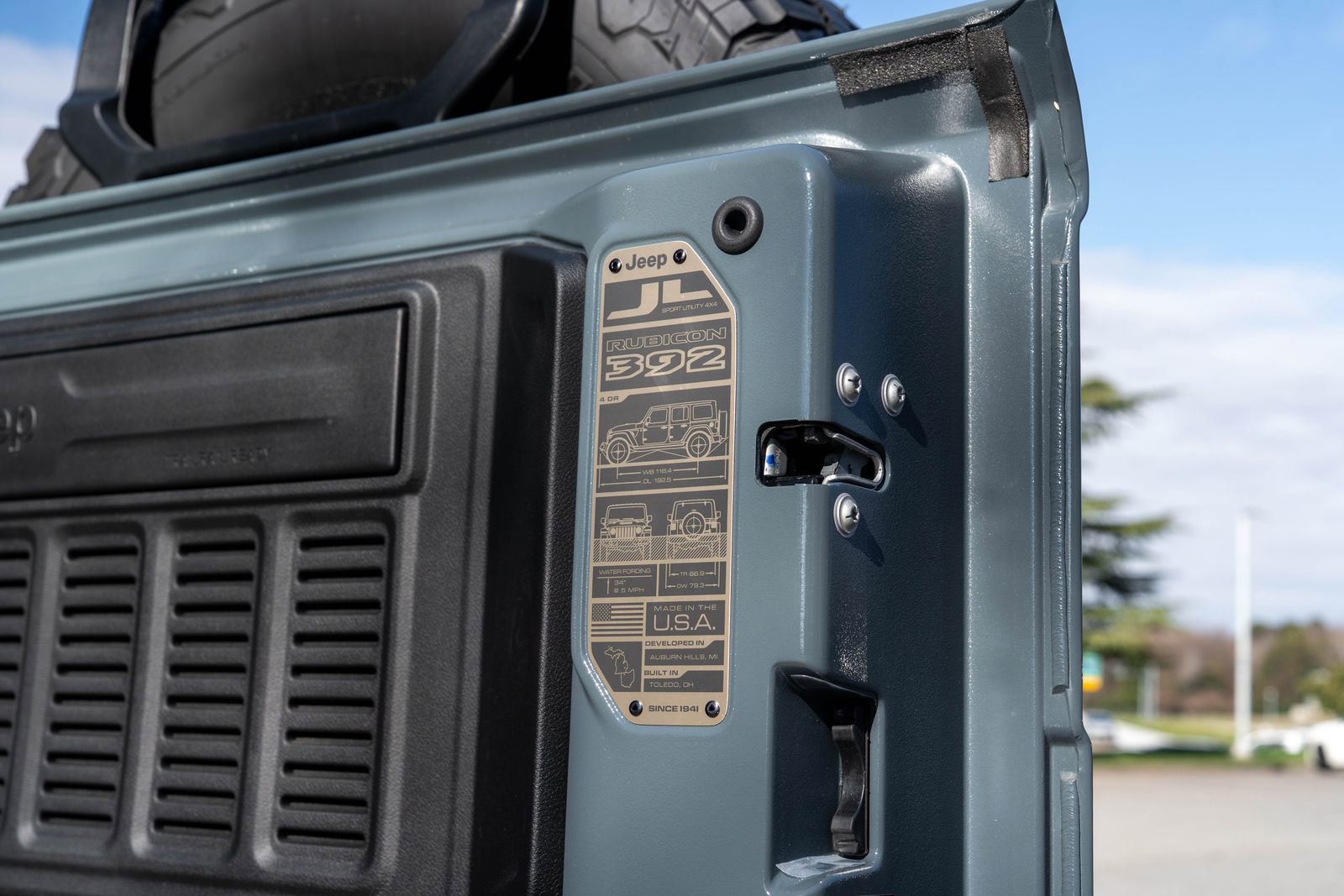 Used 2024 Jeep Wrangler Rubicon 392 image 13