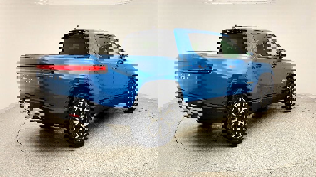 Used 2022 Rivian R1T Adventure image 5