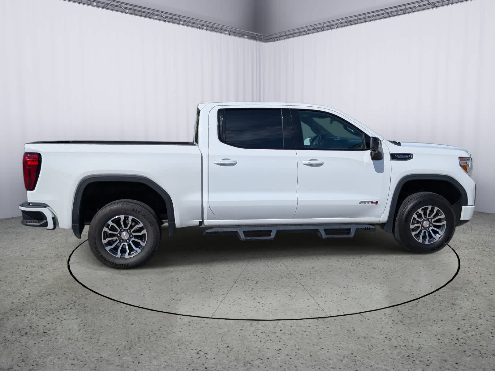 Used 2021 GMC Sierra 1500 AT4 AWD/4WD image 2